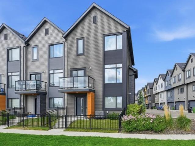 Townhouse for sale in Wedgewood, Alberta