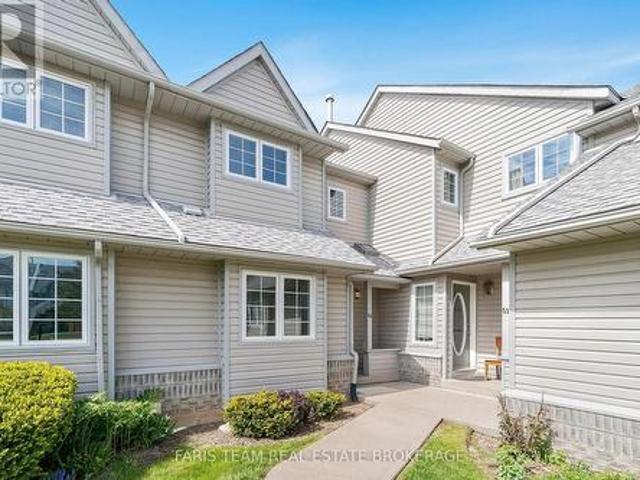 Townhouse for sale in Grey, Ontario