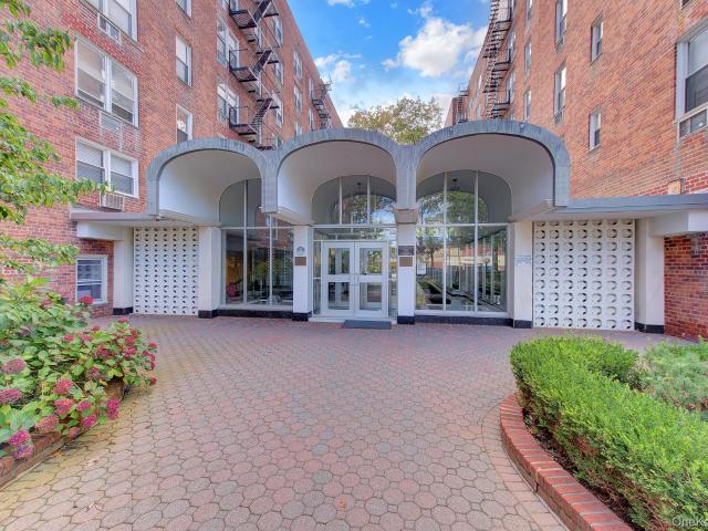 Property for sale in Little Neck Uplands, New York