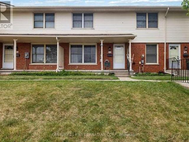 Townhouse for rent in Arva, Ontario