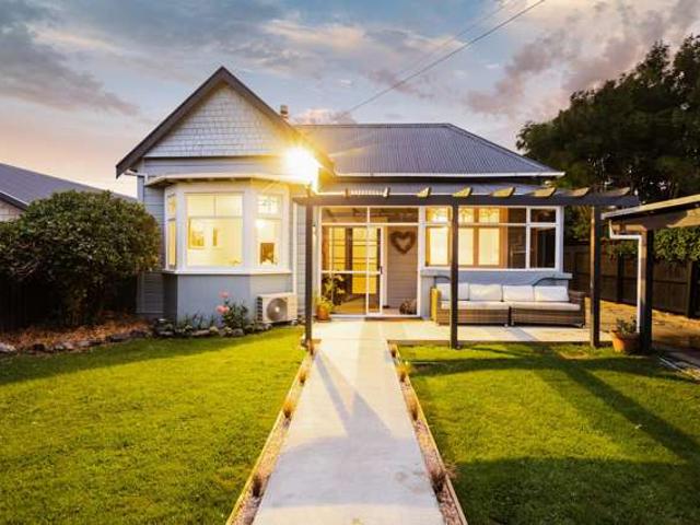 House for sale in Otakou