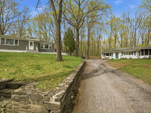 House for sale in Baldwin Place, New York