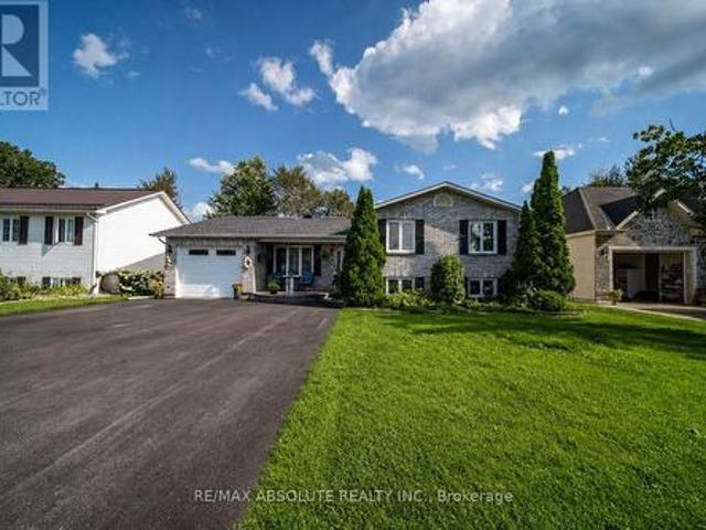 House for sale in Russell, Ontario