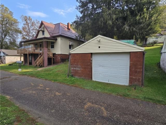 House for sale in Pine Valley, Dillonvale