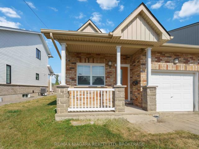Duplex for sale in Niagara, Ontario