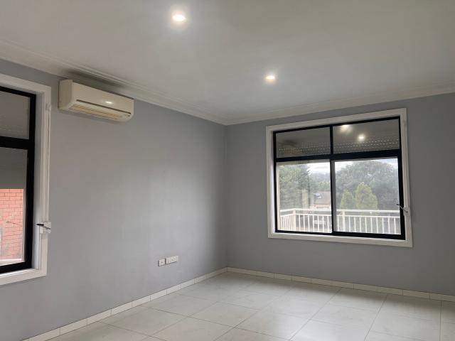 House for rent in Wollongong West, New South Wales