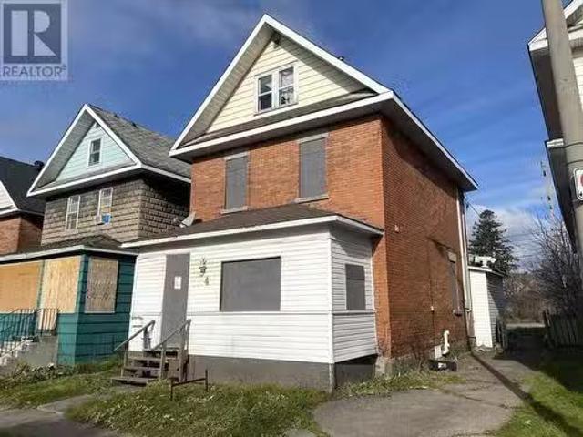 House for sale in Sault Sainte Marie, Ontario