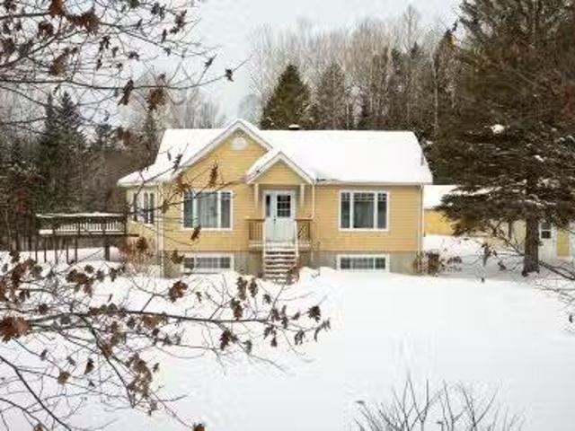 House for sale in La Vallée-de-la-gatineau, Quebec