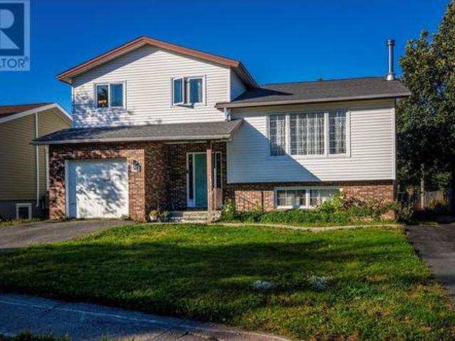 House for sale in Cowan Heights, St. John's