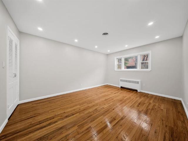 House for sale in Hudson, New Jersey