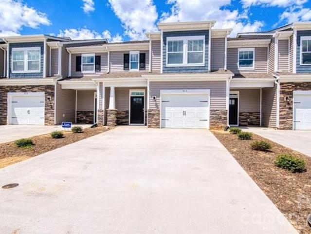 Townhouse for sale in Hendersonville, North Carolina