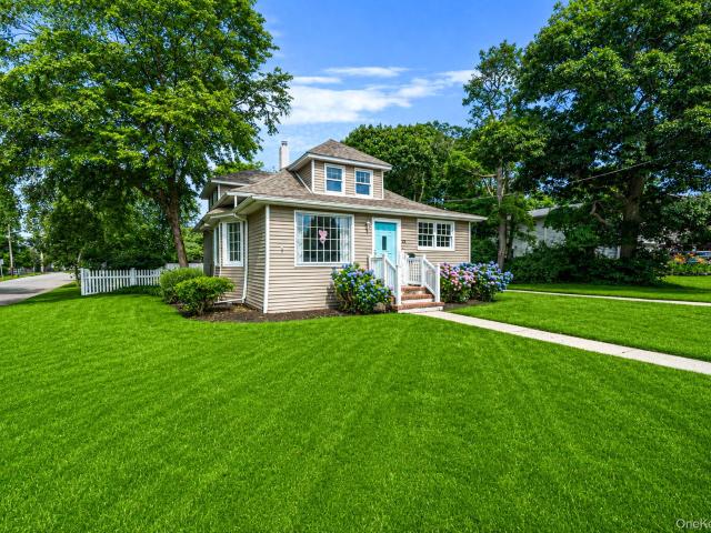 House for sale in Bohemia, New York