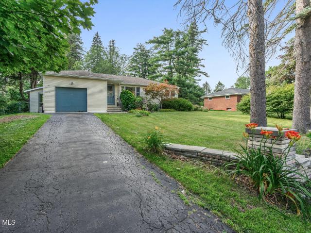 House for sale in Guilderland, New York