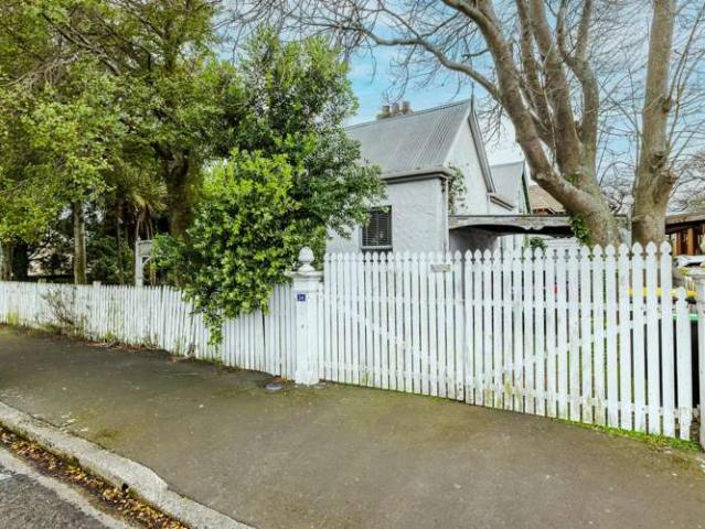 House for sale in Otakou