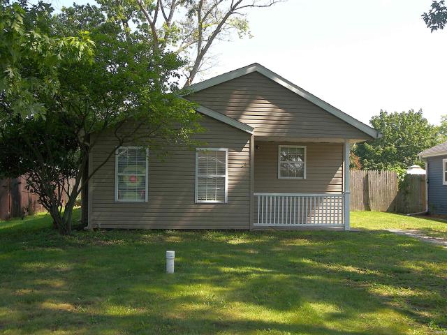 House for sale in Syracuse, Indiana