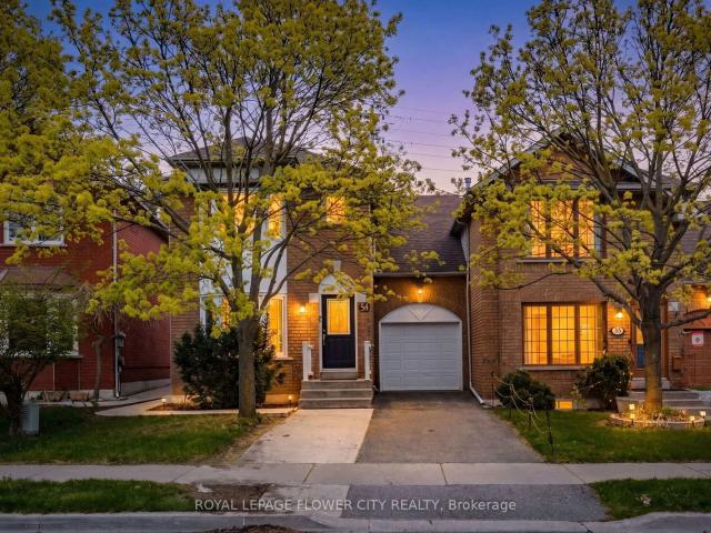 Townhouse for sale in Woburn, Ontario