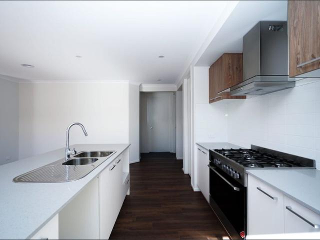 House for rent in Clyde, Victoria