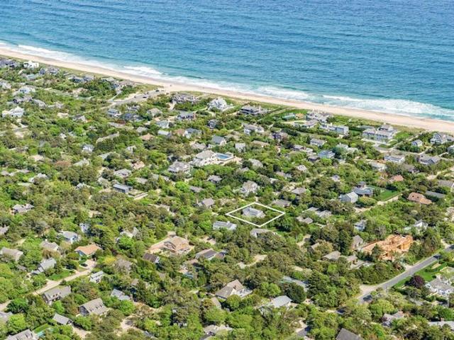 House for sale in Wainscott, New York