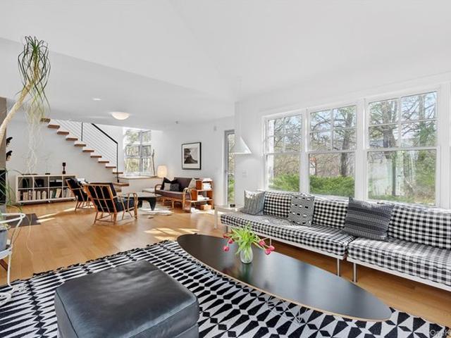 House for sale in Wainscott, New York
