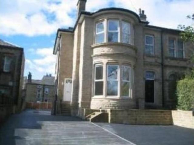 Apartment for rent in Gledholt, Huddersfield
