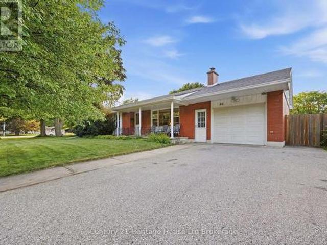 House for sale in Tillsonburg, Ontario
