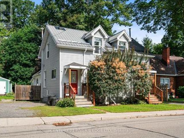 House for sale in Brockville, Ontario