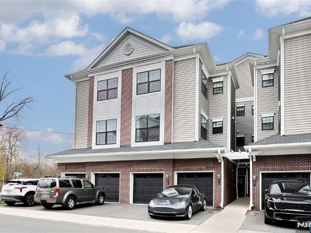 Townhouse for sale in Passaic, New Jersey