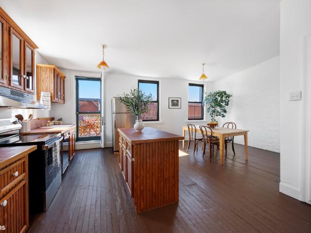 Commercial for sale in Arverne, New York