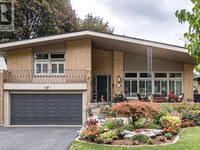 House for sale in Ancaster, Ontario