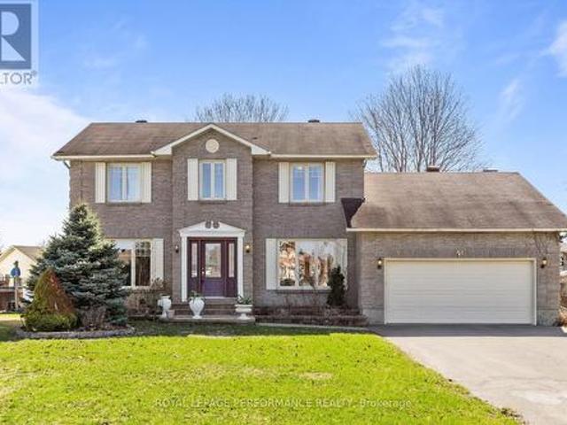 House for sale in Russell, Ontario