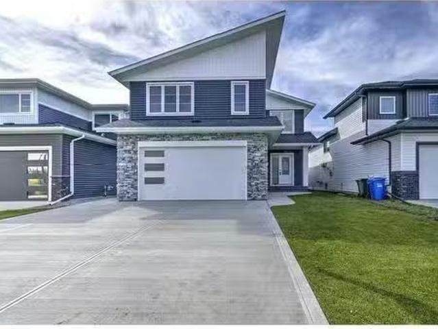 House for sale in Alberta