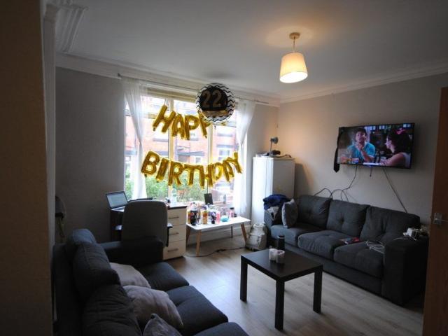 House for rent in Hyde Park, West Yorkshire