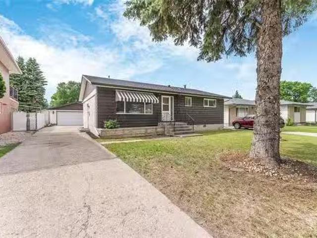 House for sale in East St. Paul, Manitoba