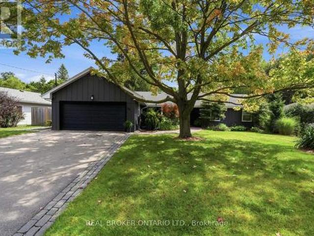 House for sale in Ancaster, Ontario