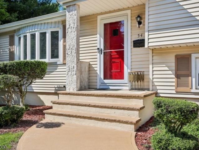 House for sale in Cedar Grove, New Jersey