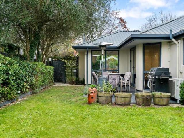 House for sale in Saint Albans, Canterbury