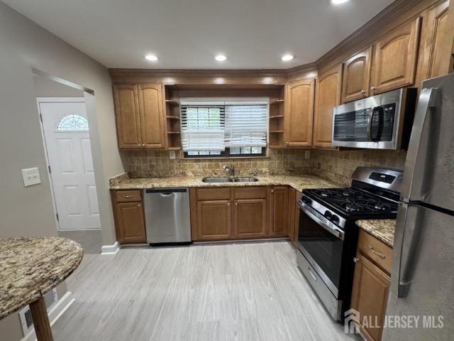 Townhouse for sale in Avenel, New Jersey