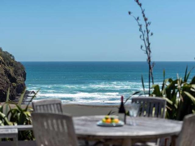 House for sale in Piha