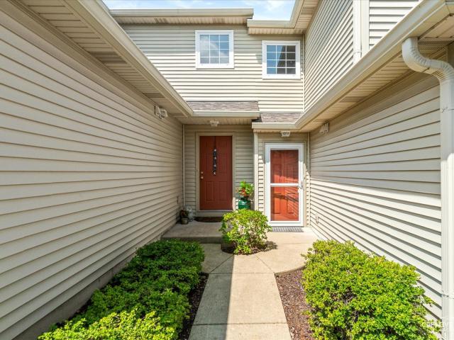 Townhouse for sale in Sugar Grove, Illinois