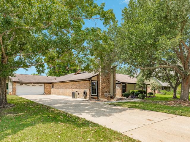 House for sale in Lake Jackson, Texas