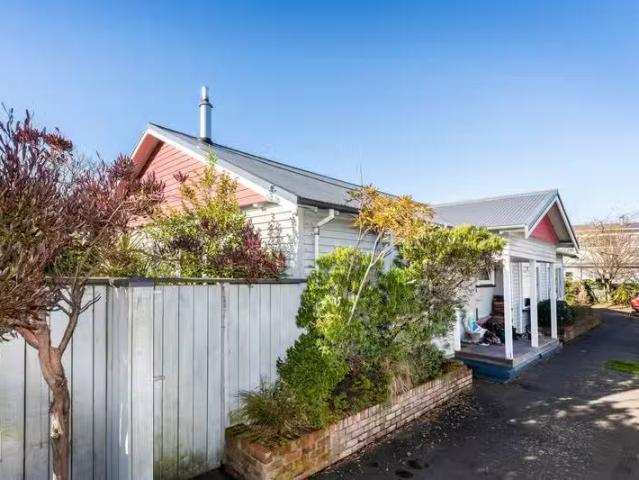 House for sale in Saint Albans, Canterbury