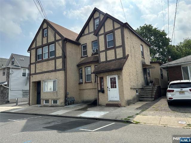 Property for sale in Lyndhurst, New Jersey