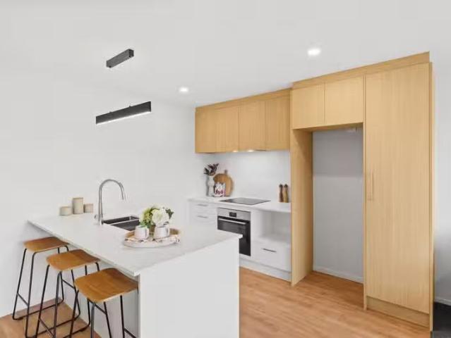 House for sale in Chaslands, Canterbury