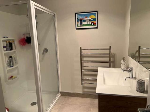 Townhouse for rent in Paremoremo