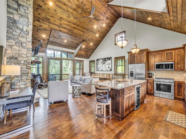 House for sale in Avery, North Carolina