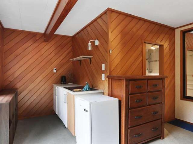 House for sale in Oratia