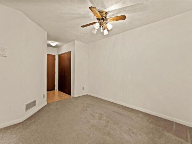 Condo for sale in Campbell, Kentucky