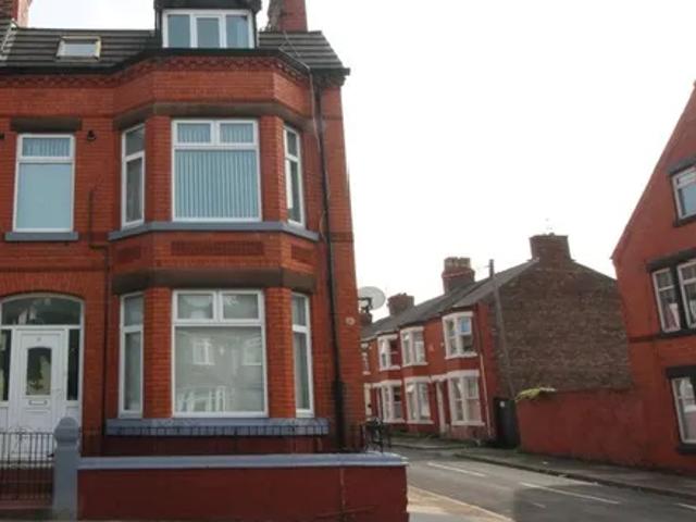 House for rent in Calderstones