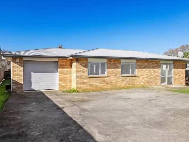 House for sale in Awhitu