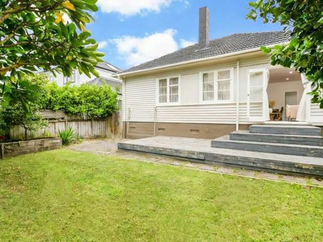 House for sale in One Tree Hill